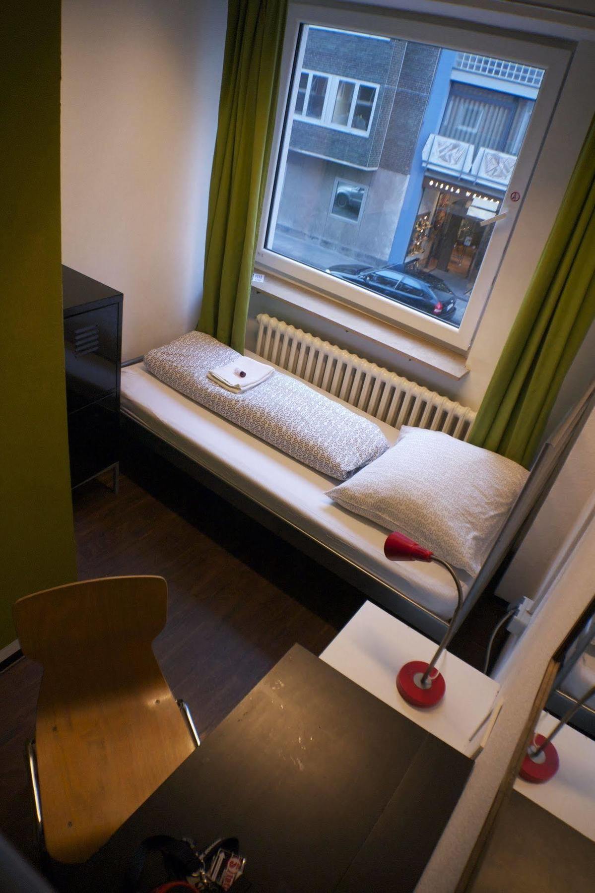 Hostel Station - For Backpackers *